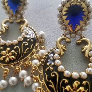 SOLD •4/$20• Bindhani Fashion Earrings